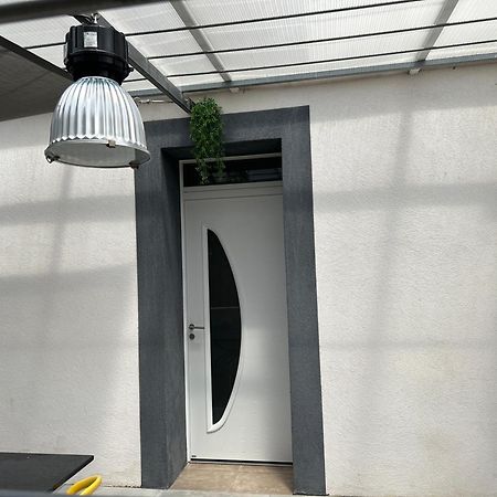 히에레 Aux 3 Domaines T2 Avec Terrasse 아파트 외부 사진