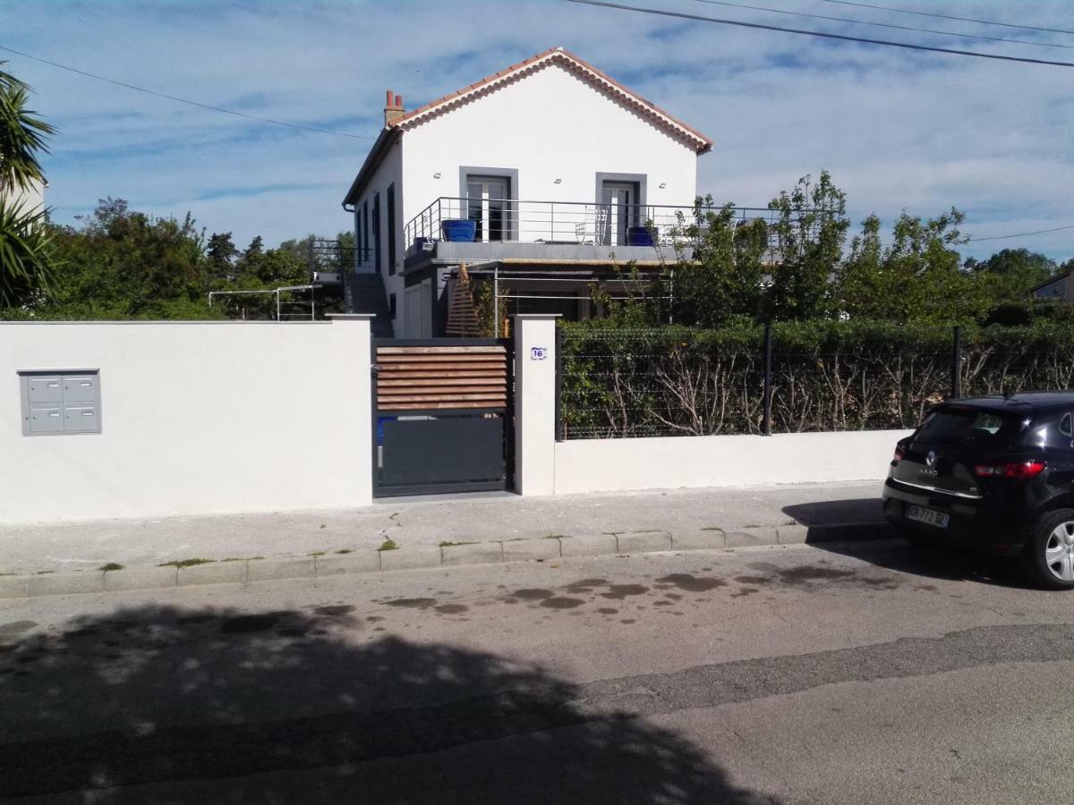 히에레 Aux 3 Domaines T2 Avec Terrasse 아파트 외부 사진